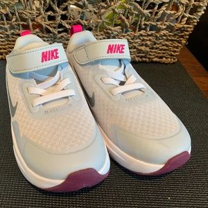 Size 10c Nike Wearallday Baby Trainers Pink & Gray